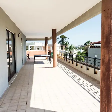 Zero Penthouse Airport Apartamento Bríndisi